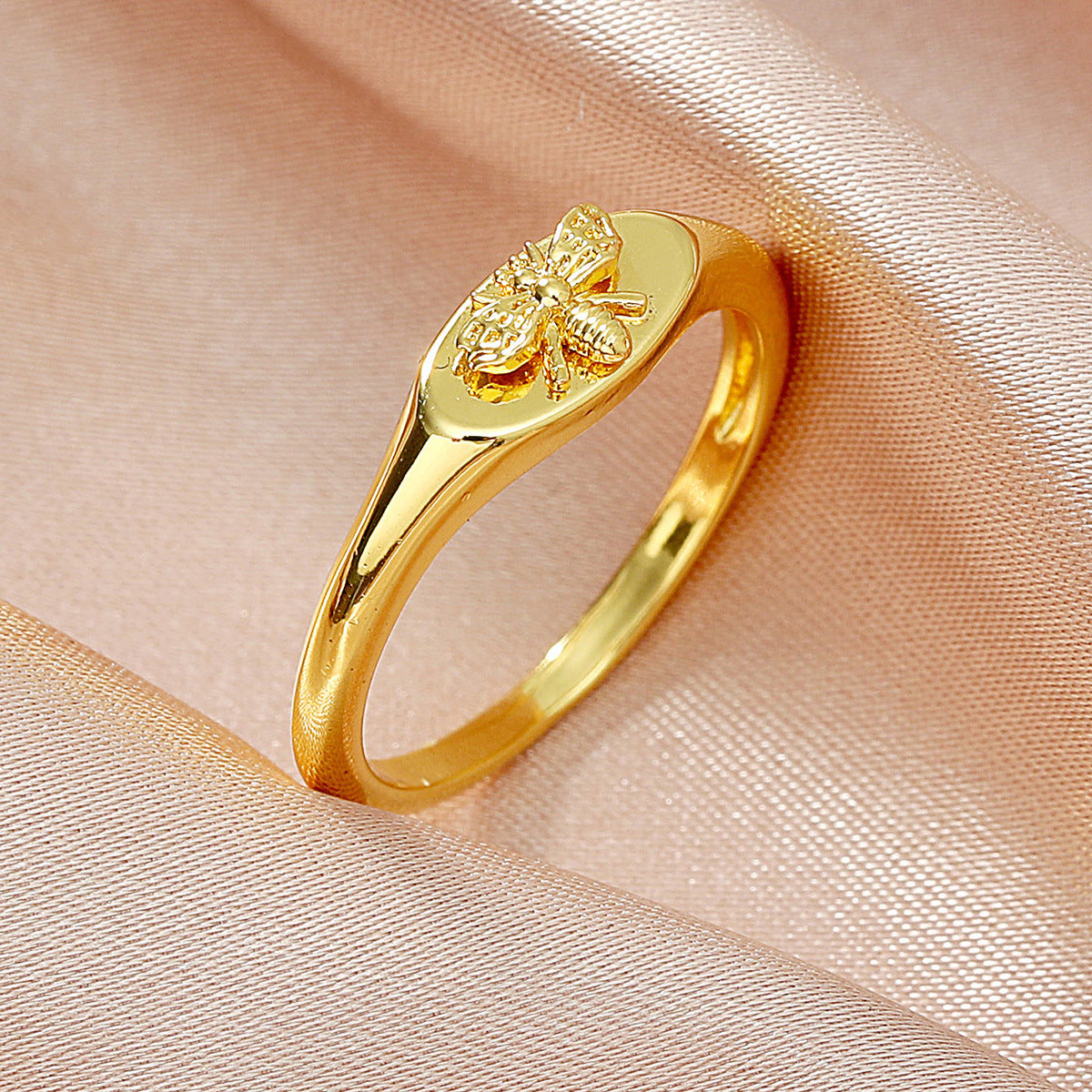 Golden Bee Signet Ring Fashion Brass